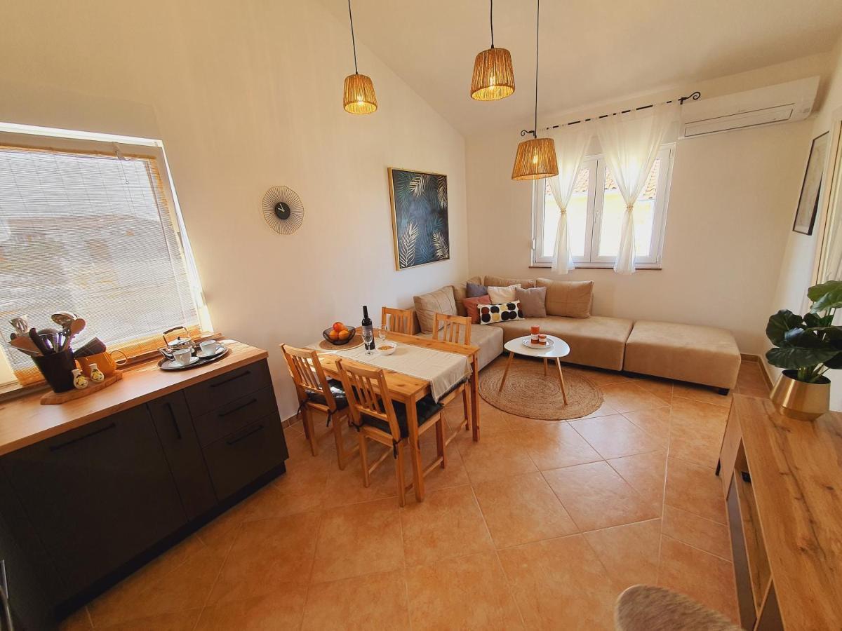 Apartman Mila Barbat na Rabu Exteriör bild