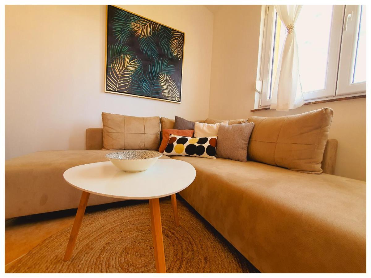 Apartman Mila Barbat na Rabu Exteriör bild