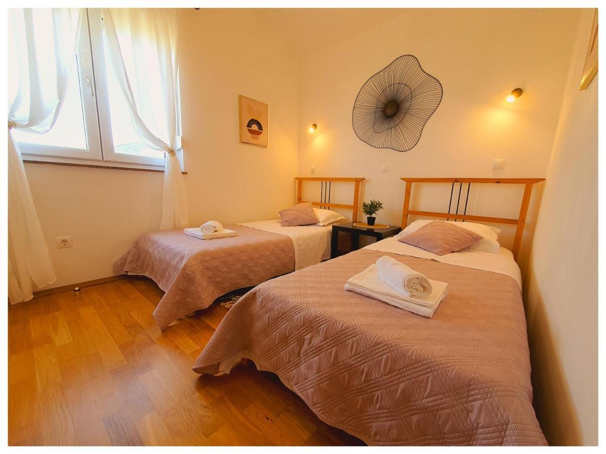 Apartman Mila Barbat na Rabu Exteriör bild
